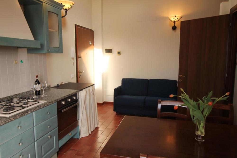Casa Sara Con Wifi E Piscina Comune, A 2 Km Dal Mare
