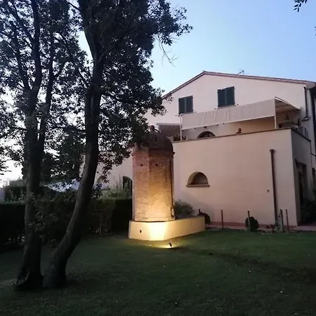 Casa Sara Con Wifi E Piscina Comune, A Soli 2 Km Dal Mare Cecina  Exterior photo